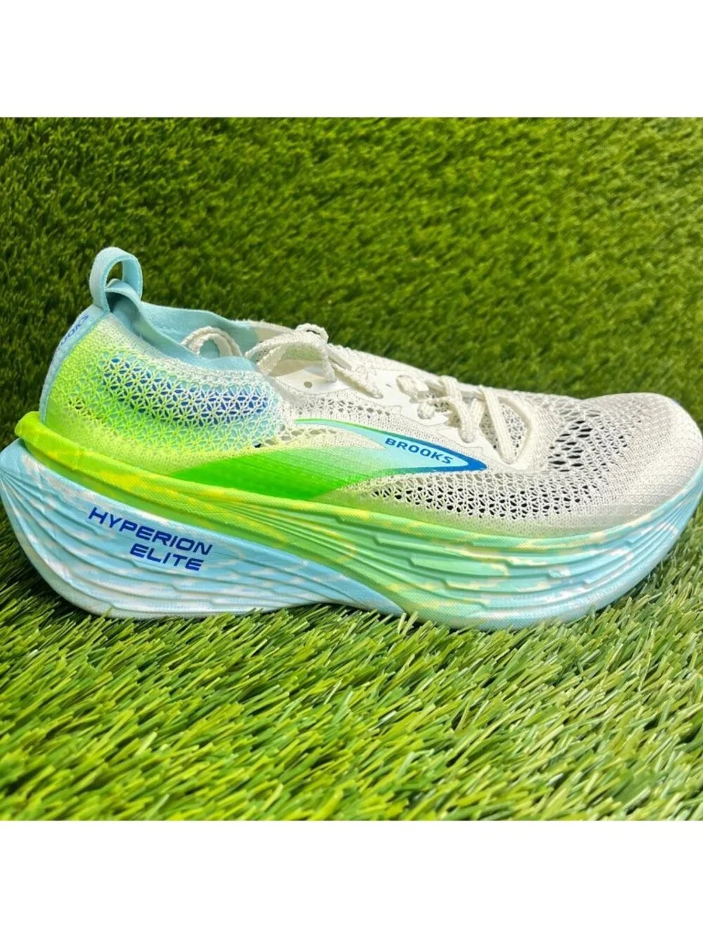 Brooks Hyperion Elite 4 Womens Size 6.5 White Green Blue Running Shoes Sneakers